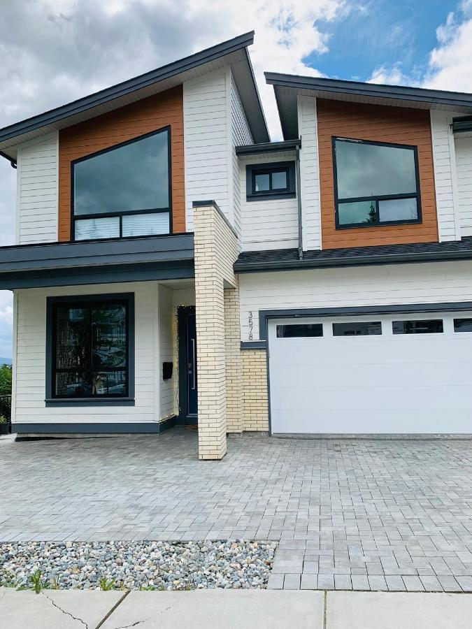 Baycrestone Coquitlam Exterior foto